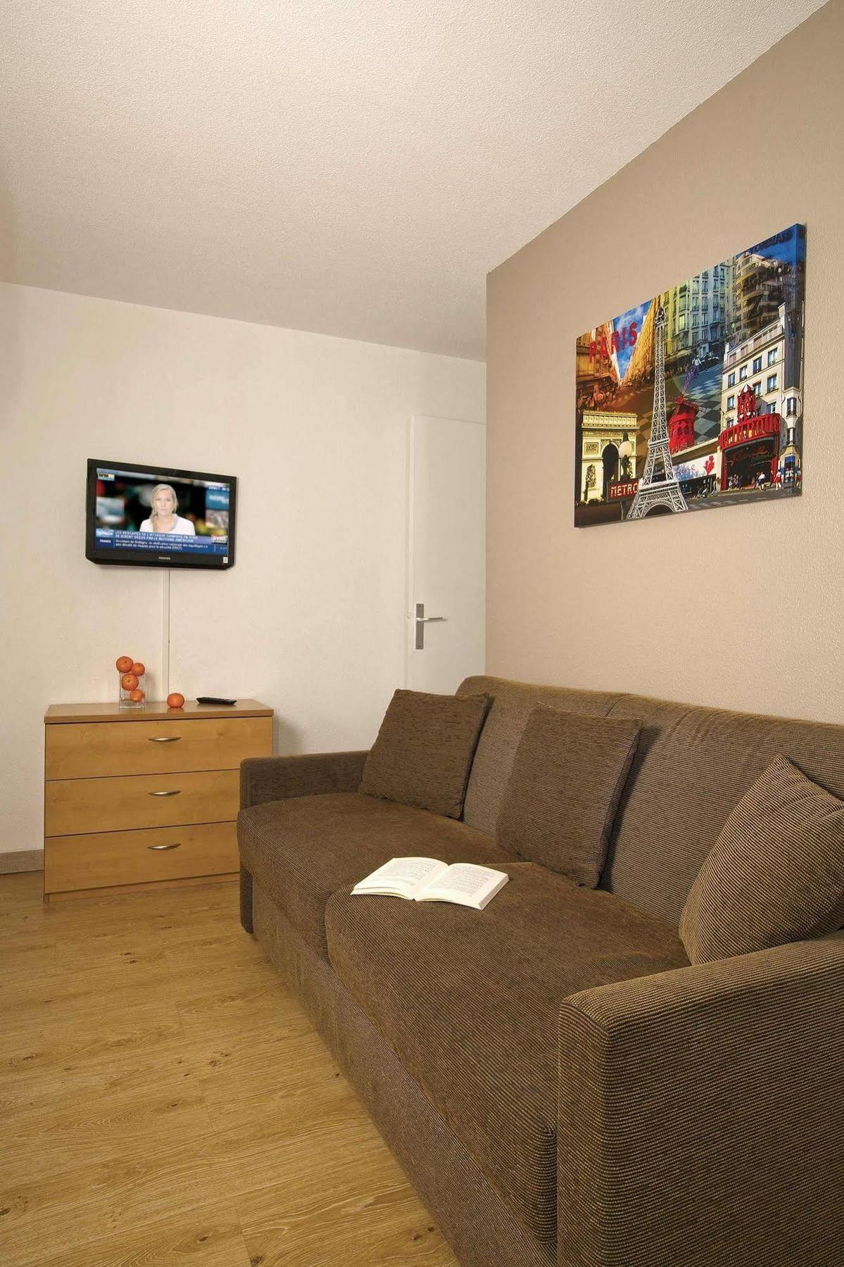 Séjours&Affaires Pantin Charles De Gaulle Esterno foto